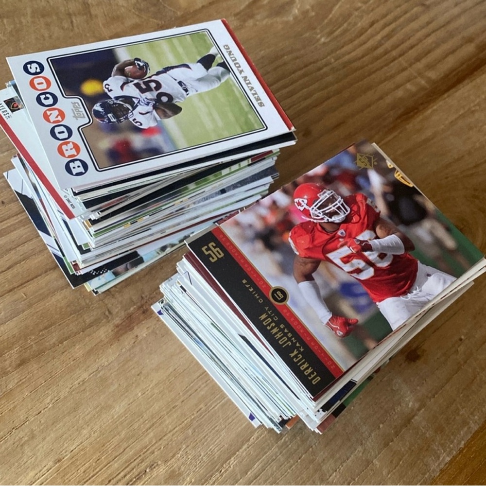 600+ Football Trading Card Collection - Picture 2 of 3